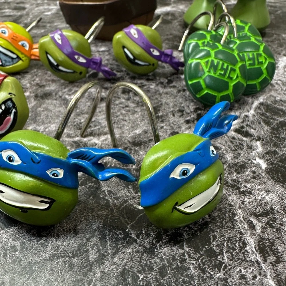 2014 TMNT Teenage Mutant Ninja Turtles Shower Curtain Hooks & Toothbrush Holder